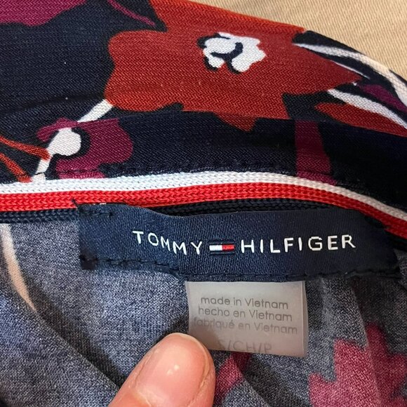 Tommy Hilfiger dressy sleveless top - Picture 3 of 3